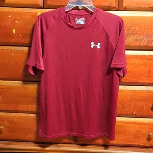 Under Armour Men's Shorts Sleeve Tee Medium Maroon
